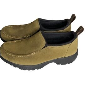Lands’end olive green suede shoes. Size 6